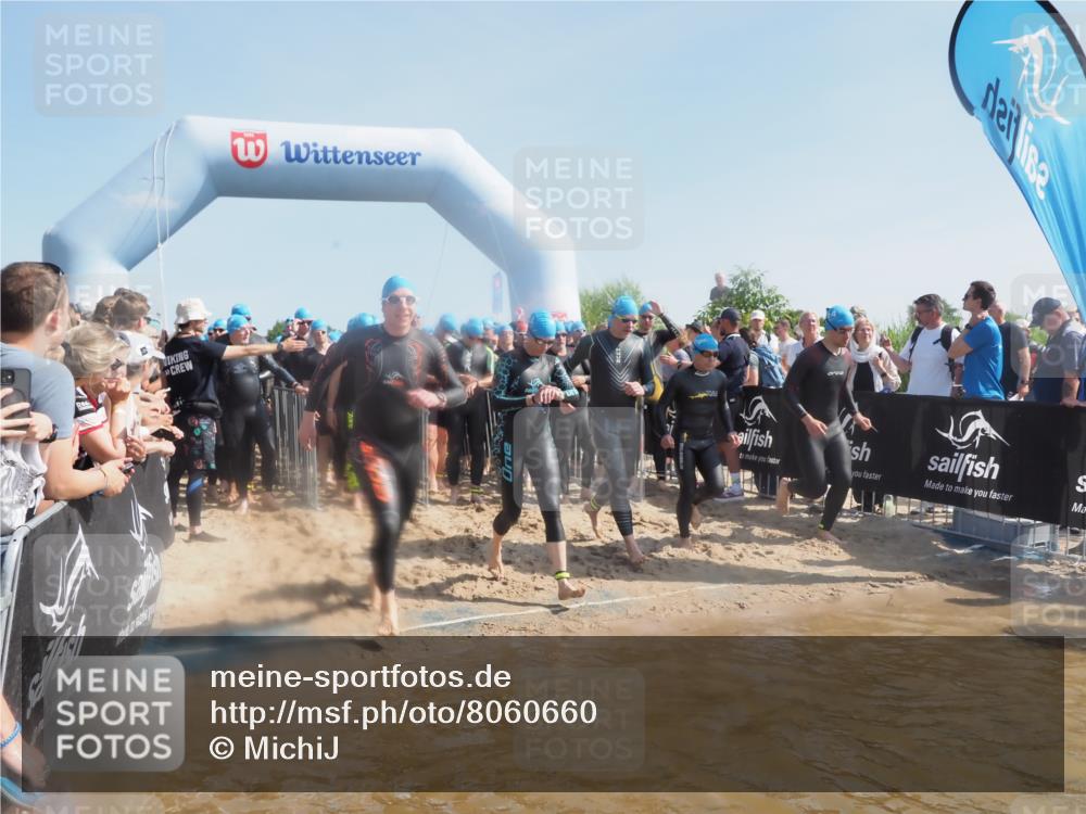 22.06.2025 - Viking Triathlon MichiJ http://msf.ph/oto/8060660 22.06.2025 10:06:01 Schwimmen 68, 144, 169, 249, 269, 390, 397, 441, 442, 460, 465, 489, 508, 644 meine-sportfotos.de