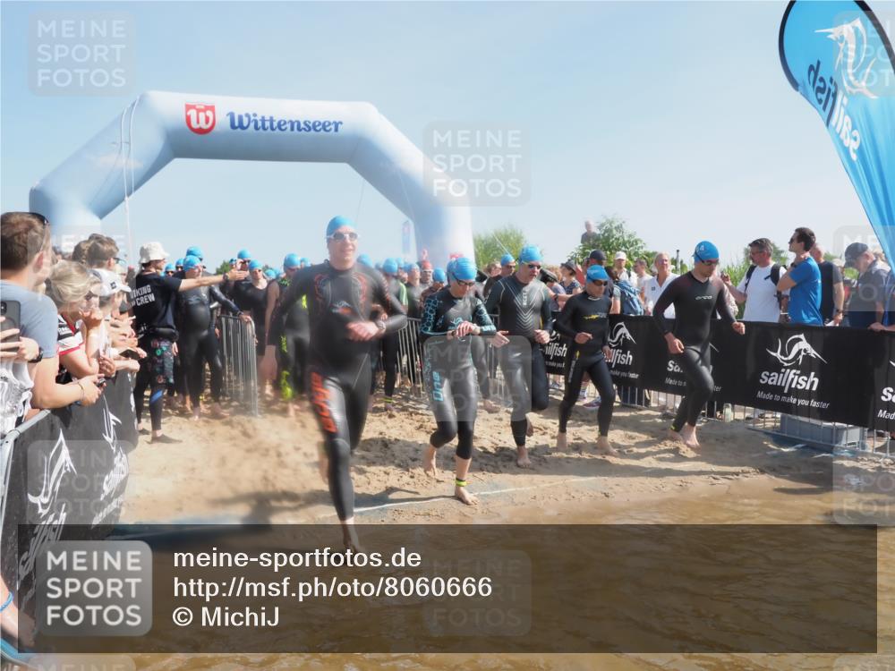 22.06.2025 - Viking Triathlon MichiJ http://msf.ph/oto/8060666 22.06.2025 10:06:01 Schwimmen 68, 144, 169, 249, 269, 390, 397, 441, 442, 460, 465, 489, 508, 644 meine-sportfotos.de