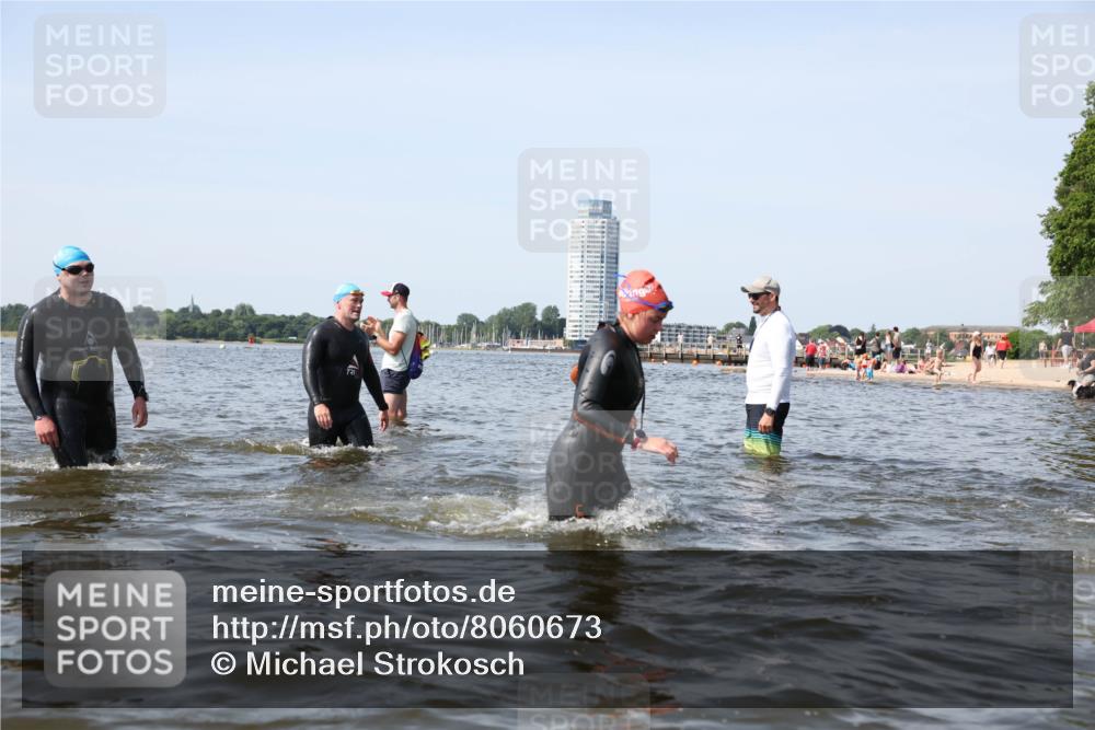 22.06.2025 - Viking Triathlon Michael Strokosch http://msf.ph/oto/8060673 22.06.2025 10:44:11 Schwimmen 41, 103, 123, 249, 343, 439, 442, 467, 627, 637, 650 meine-sportfotos.de