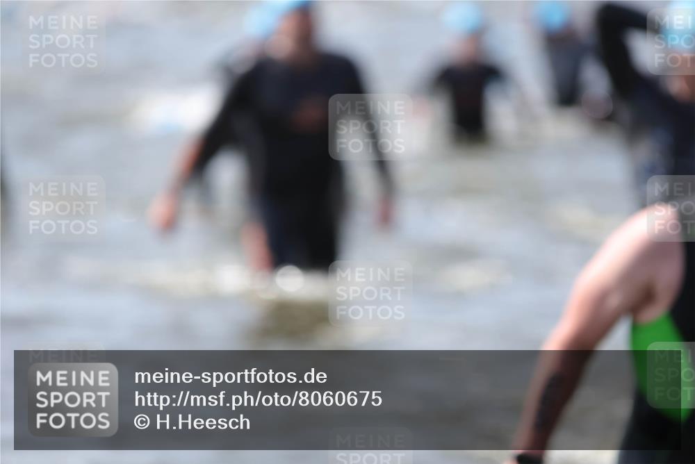 22.06.2025 - Viking Triathlon H.Heesch http://msf.ph/oto/8060675 22.06.2025 10:37:24 Schwimmen 21, 34, 131, 141, 163, 177, 180, 187, 233, 245, 253, 312, 316, 344, 370, 383, 456, 614, 639, 649 meine-sportfotos.de