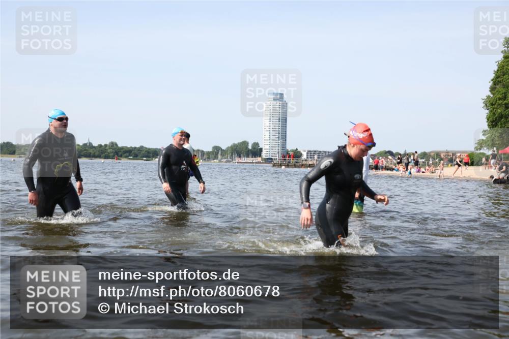 22.06.2025 - Viking Triathlon Michael Strokosch http://msf.ph/oto/8060678 22.06.2025 10:44:12 Schwimmen 103, 123, 130, 249, 343, 439, 442, 467, 627, 637, 650 meine-sportfotos.de