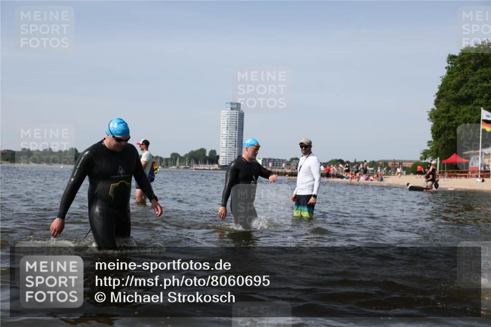 22.06.2025 - Viking Triathlon Michael Strokosch http://msf.ph/oto/8060695 22.06.2025 10:44:13 Schwimmen 103, 123, 130, 343, 439, 442, 467, 627, 637, 650 meine-sportfotos.de