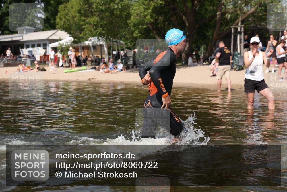 22.06.2025 - Viking Triathlon Michael Strokosch http://msf.ph/oto/8060722 22.06.2025 10:59:30 Schwimmen 459, 476 meine-sportfotos.de