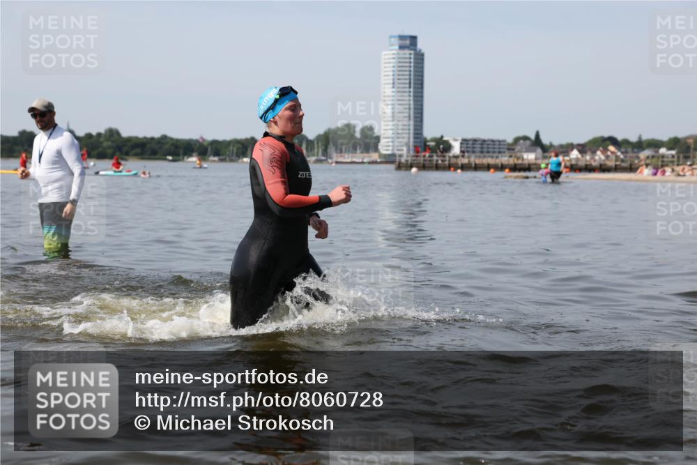 22.06.2025 - Viking Triathlon Michael Strokosch http://msf.ph/oto/8060728 22.06.2025 10:59:31 Schwimmen 459, 476 meine-sportfotos.de