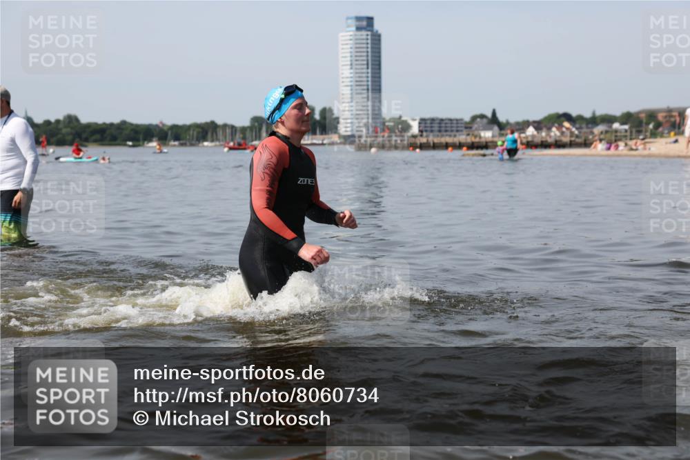 22.06.2025 - Viking Triathlon Michael Strokosch http://msf.ph/oto/8060734 22.06.2025 10:59:31 Schwimmen 459, 476 meine-sportfotos.de