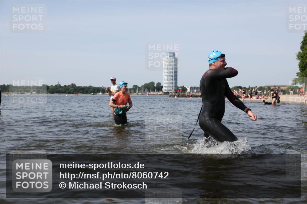 22.06.2025 - Viking Triathlon Michael Strokosch http://msf.ph/oto/8060742 22.06.2025 10:44:17 Schwimmen 103, 123, 130, 343, 439, 467, 650 meine-sportfotos.de