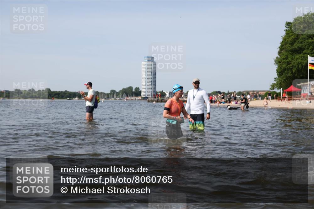 22.06.2025 - Viking Triathlon Michael Strokosch http://msf.ph/oto/8060765 22.06.2025 10:44:19 Schwimmen 103, 123, 130, 343, 439, 467, 650 meine-sportfotos.de