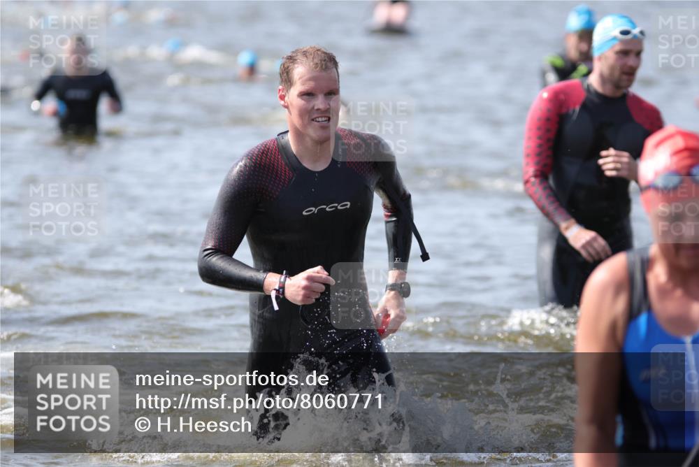 22.06.2025 - Viking Triathlon H.Heesch http://msf.ph/oto/8060771 22.06.2025 10:37:46 Schwimmen 146, 163, 177, 245, 335, 396, 411, 433, 506, 614, 619, 639, 645 meine-sportfotos.de