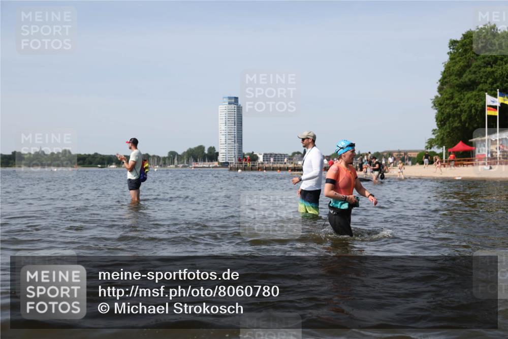 22.06.2025 - Viking Triathlon Michael Strokosch http://msf.ph/oto/8060780 22.06.2025 10:44:20 Schwimmen 103, 123, 130, 205, 439, 467, 650 meine-sportfotos.de
