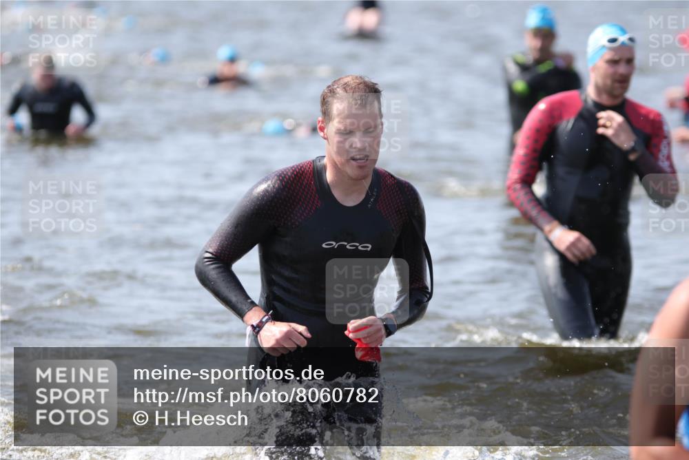 22.06.2025 - Viking Triathlon H.Heesch http://msf.ph/oto/8060782 22.06.2025 10:37:46 Schwimmen 146, 163, 177, 245, 335, 396, 411, 433, 506, 614, 619, 639, 645 meine-sportfotos.de