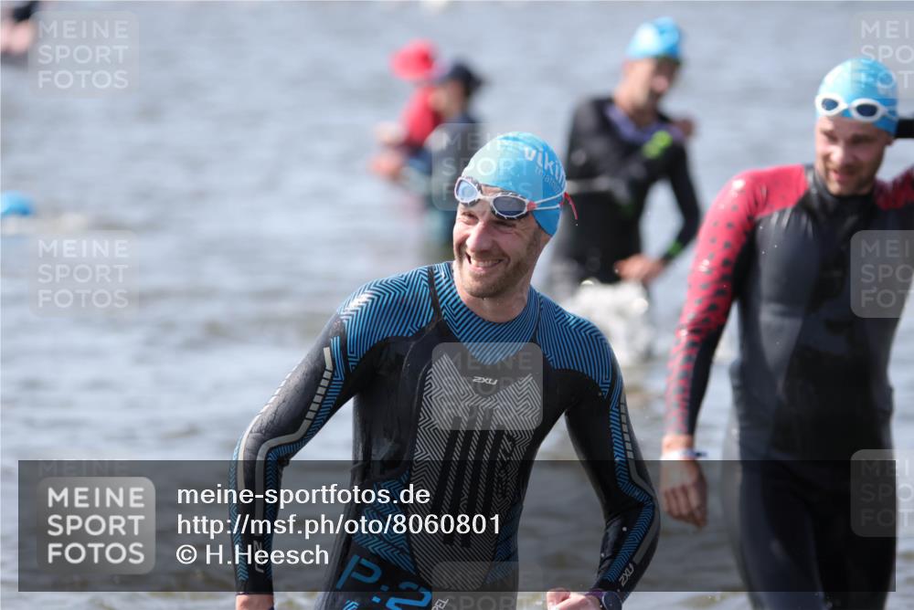 22.06.2025 - Viking Triathlon H.Heesch http://msf.ph/oto/8060801 22.06.2025 10:37:51 Schwimmen 146, 179, 335, 396, 411, 433, 506, 619, 645 meine-sportfotos.de