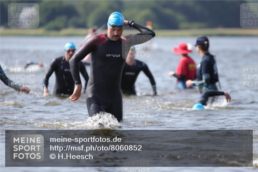 22.06.2025 - Viking Triathlon H.Heesch http://msf.ph/oto/8060852 22.06.2025 10:38:11 Schwimmen 61, 72, 89, 179, 191, 209, 269, 447, 509, 535, 662 meine-sportfotos.de