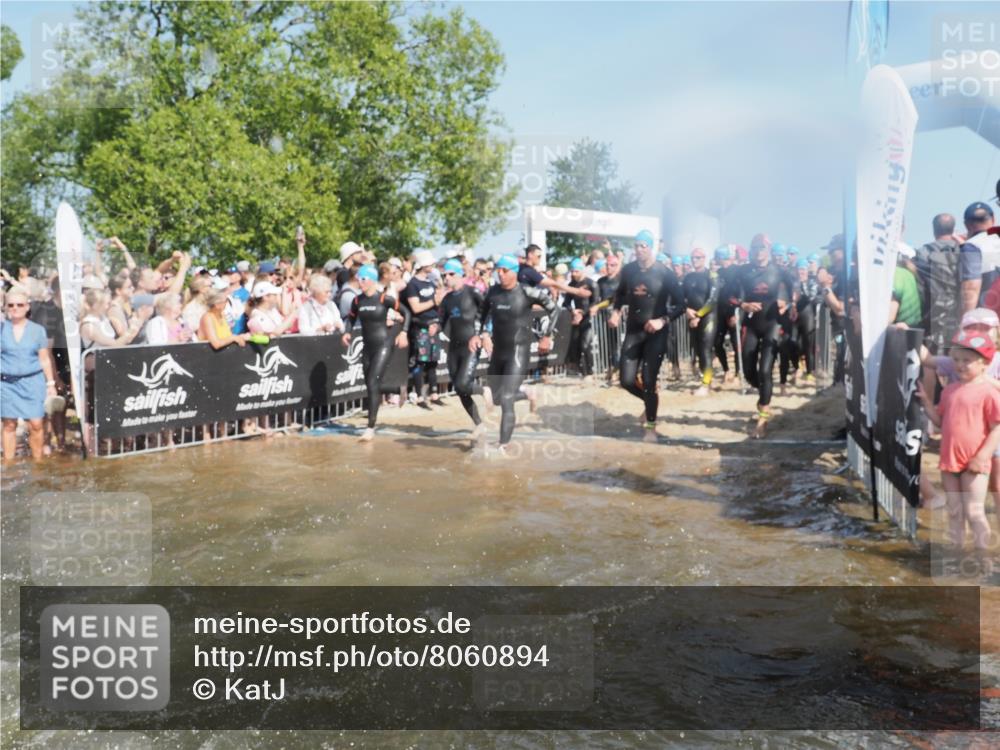 22.06.2025 - Viking Triathlon KatJ http://msf.ph/oto/8060894 22.06.2025 10:00:43 Schwimmen 7, 8, 9, 11, 45, 87, 145, 178, 184, 196, 200, 289, 306, 368, 414, 491, 526, 612, 613, 616, 628, 630, 641, 642, 651 meine-sportfotos.de