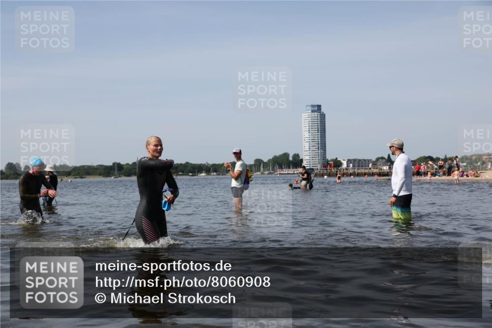 22.06.2025 - Viking Triathlon Michael Strokosch http://msf.ph/oto/8060908 22.06.2025 10:44:42 Schwimmen 18, 219, 440, 446 meine-sportfotos.de