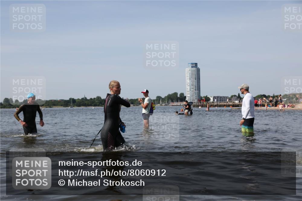 22.06.2025 - Viking Triathlon Michael Strokosch http://msf.ph/oto/8060912 22.06.2025 10:44:42 Schwimmen 18, 219, 440, 446 meine-sportfotos.de