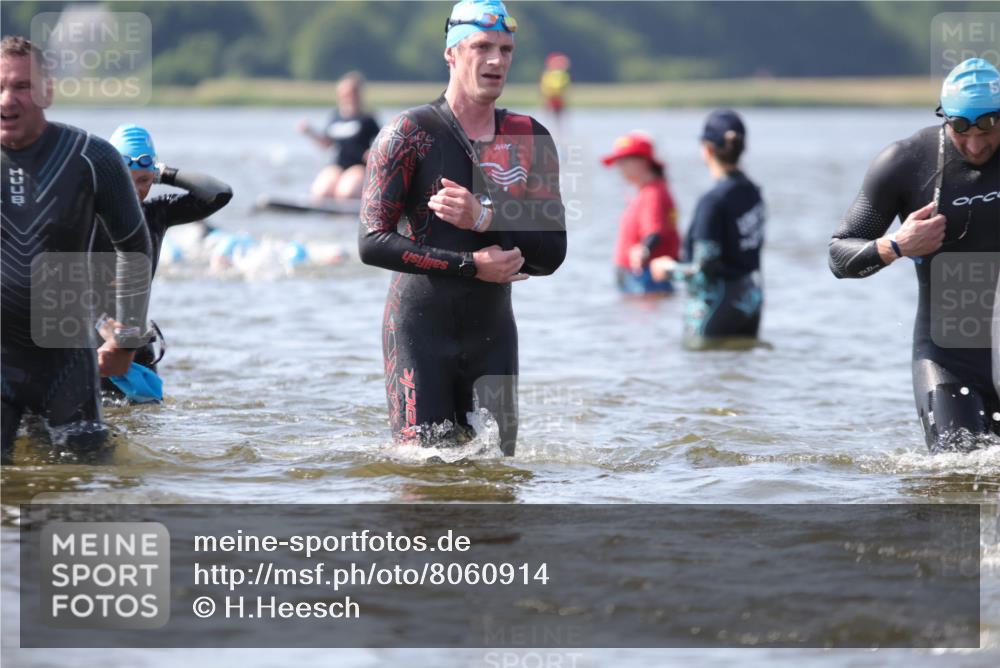 22.06.2025 - Viking Triathlon H.Heesch http://msf.ph/oto/8060914 22.06.2025 10:38:24 Schwimmen 22, 85, 89, 156, 209, 215, 269, 398, 419, 428, 447, 509, 535, 601, 603, 659, 662 meine-sportfotos.de