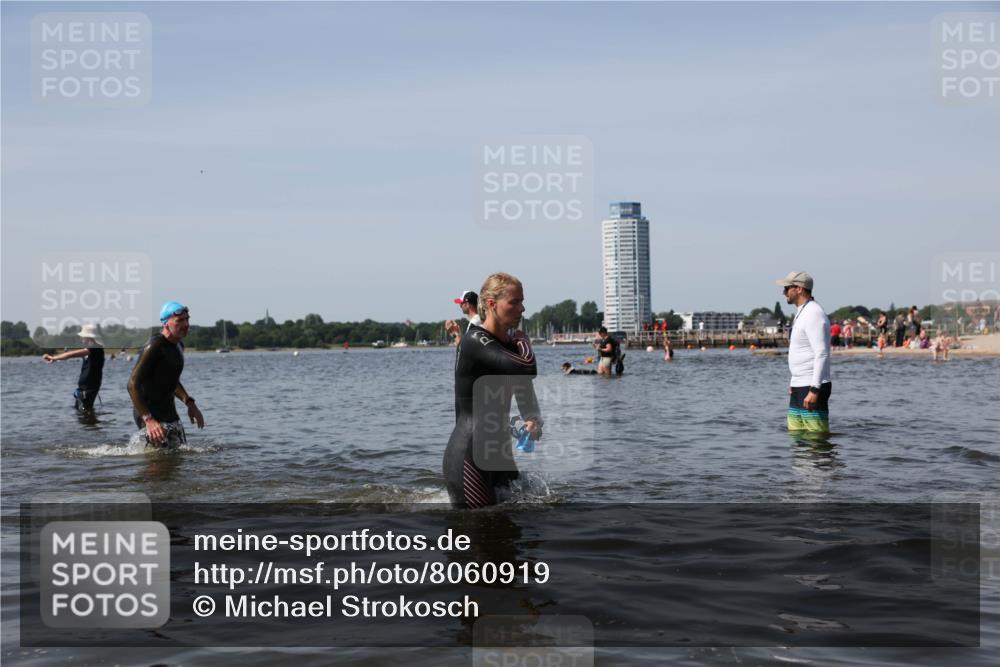 22.06.2025 - Viking Triathlon Michael Strokosch http://msf.ph/oto/8060919 22.06.2025 10:44:43 Schwimmen 18, 219, 440, 446 meine-sportfotos.de