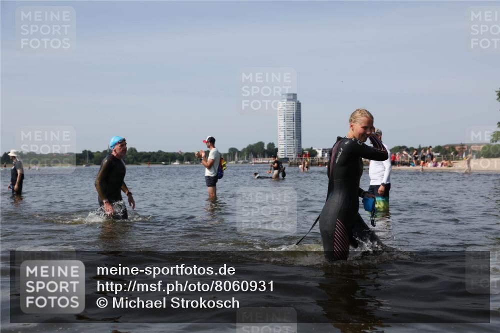 22.06.2025 - Viking Triathlon Michael Strokosch http://msf.ph/oto/8060931 22.06.2025 10:44:44 Schwimmen 18, 440, 446 meine-sportfotos.de