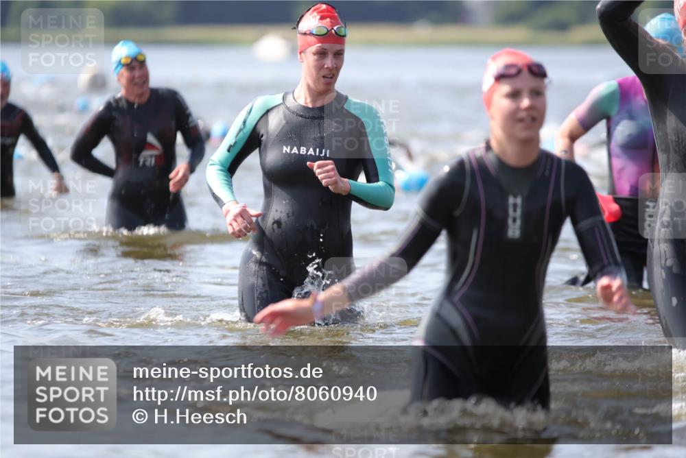 22.06.2025 - Viking Triathlon H.Heesch http://msf.ph/oto/8060940 22.06.2025 10:38:30 Schwimmen 22, 85, 156, 164, 215, 269, 315, 327, 398, 419, 428, 447, 509, 535, 601, 603, 659, 662 meine-sportfotos.de
