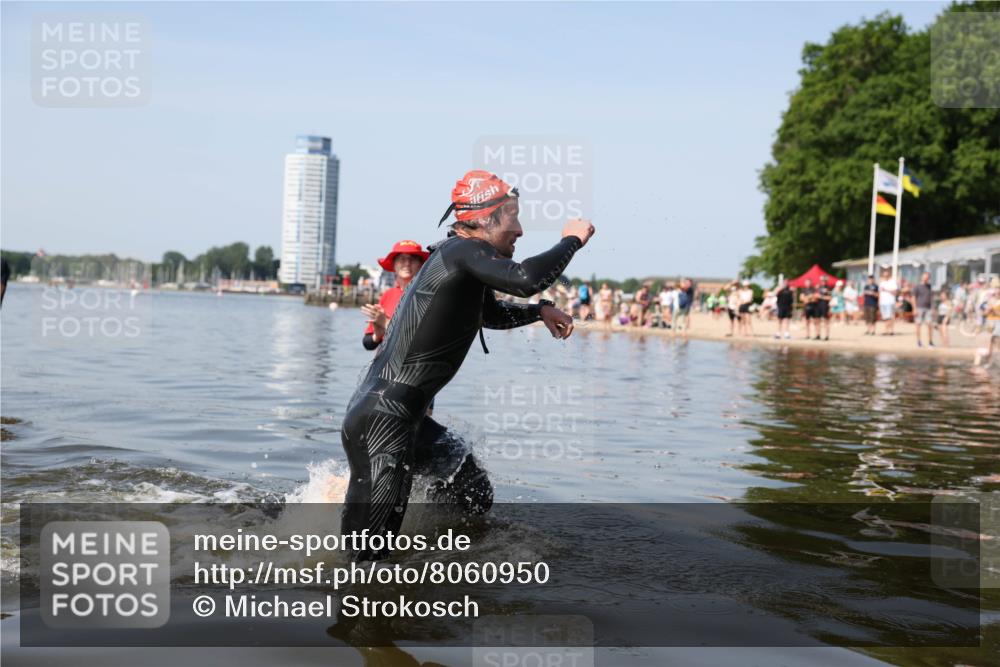 22.06.2025 - Viking Triathlon Michael Strokosch http://msf.ph/oto/8060950 22.06.2025 10:24:10 Schwimmen 609 meine-sportfotos.de