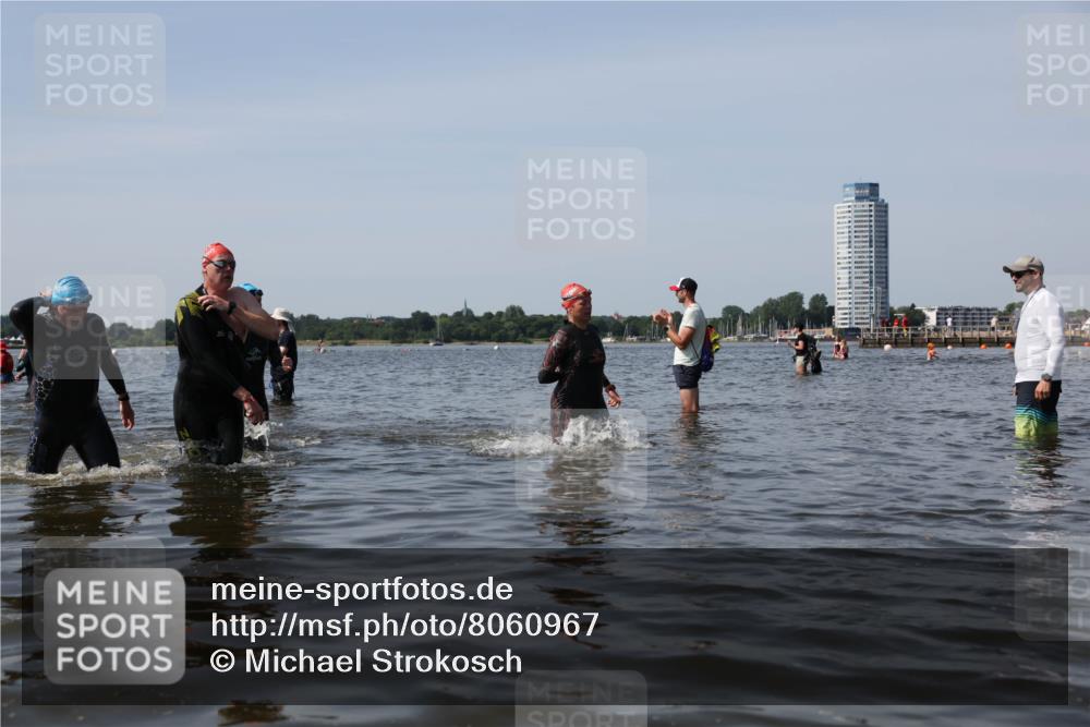 22.06.2025 - Viking Triathlon Michael Strokosch http://msf.ph/oto/8060967 22.06.2025 10:44:53 Schwimmen 18, 39, 168, 440, 446, 638, 653 meine-sportfotos.de