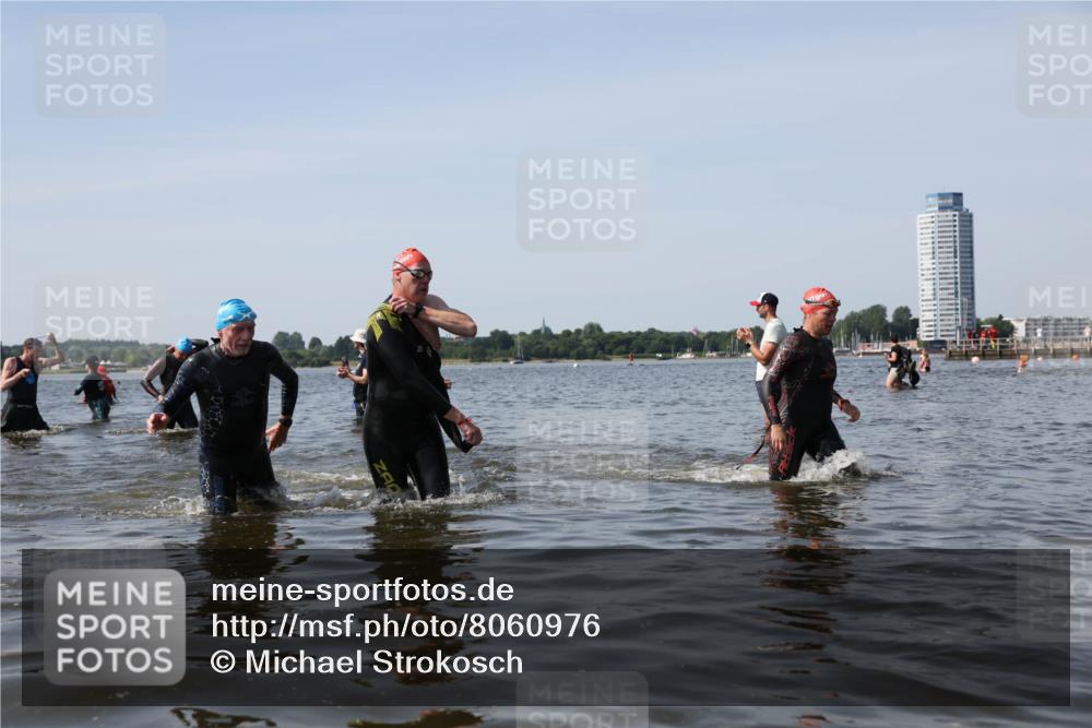 22.06.2025 - Viking Triathlon Michael Strokosch http://msf.ph/oto/8060976 22.06.2025 10:44:54 Schwimmen 39, 168, 440, 446, 638, 653 meine-sportfotos.de