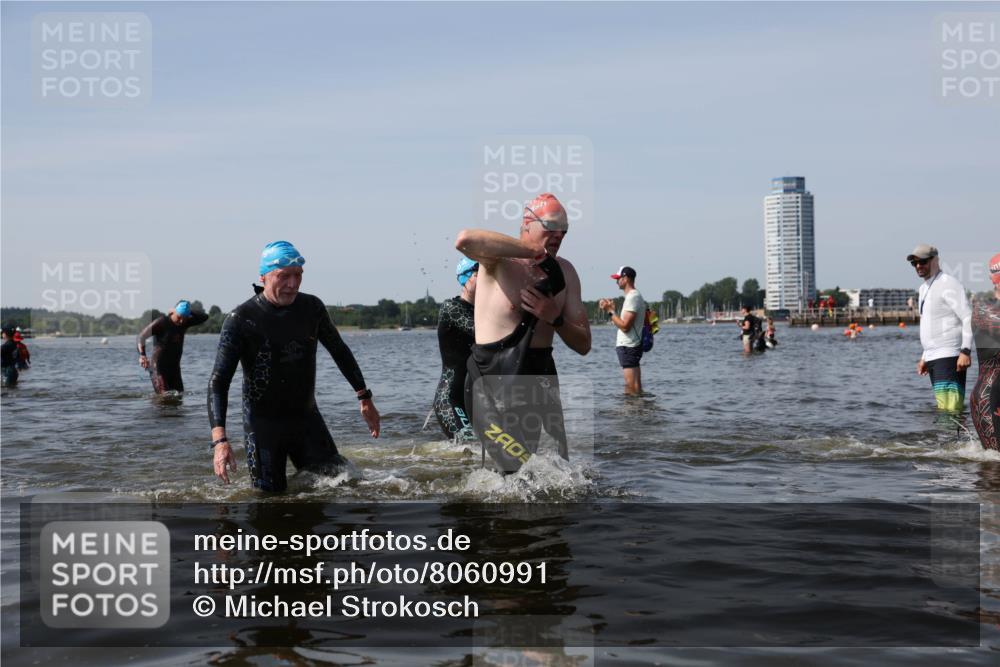 22.06.2025 - Viking Triathlon Michael Strokosch http://msf.ph/oto/8060991 22.06.2025 10:44:56 Schwimmen 39, 168, 440, 638, 653 meine-sportfotos.de
