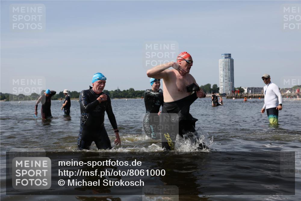 22.06.2025 - Viking Triathlon Michael Strokosch http://msf.ph/oto/8061000 22.06.2025 10:44:56 Schwimmen 39, 168, 440, 638, 653 meine-sportfotos.de