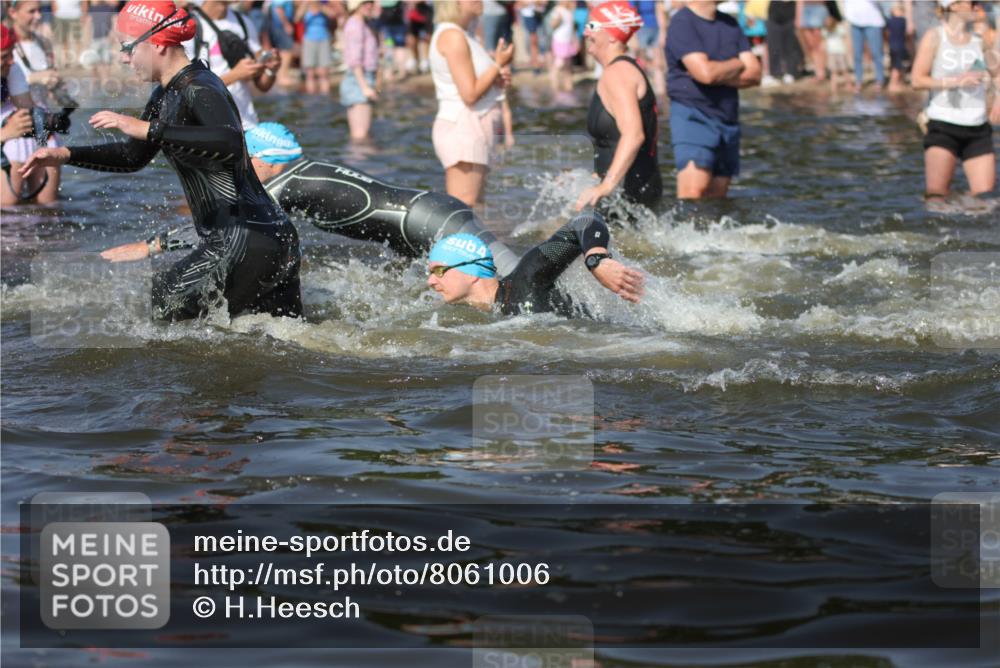 22.06.2025 - Viking Triathlon H.Heesch http://msf.ph/oto/8061006 22.06.2025 10:03:20 Schwimmen 20, 25, 34, 88, 89, 134, 163, 229, 251, 324, 332, 348, 540, 636, 660 meine-sportfotos.de
