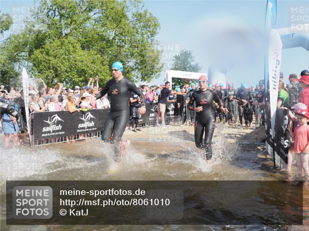 22.06.2025 - Viking Triathlon KatJ http://msf.ph/oto/8061010 22.06.2025 10:00:44 Schwimmen 7, 8, 9, 11, 87, 132, 145, 178, 184, 200, 258, 289, 301, 306, 352, 368, 414, 491, 526, 612, 613, 616, 628, 630, 641, 642, 652 meine-sportfotos.de