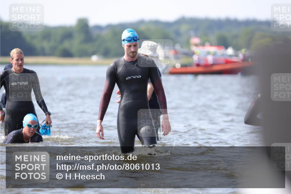 22.06.2025 - Viking Triathlon H.Heesch http://msf.ph/oto/8061013 22.06.2025 10:38:51 Schwimmen 26, 40, 57, 135, 148, 164, 181, 185, 210, 211, 315, 327, 336, 408, 416, 451, 654 meine-sportfotos.de