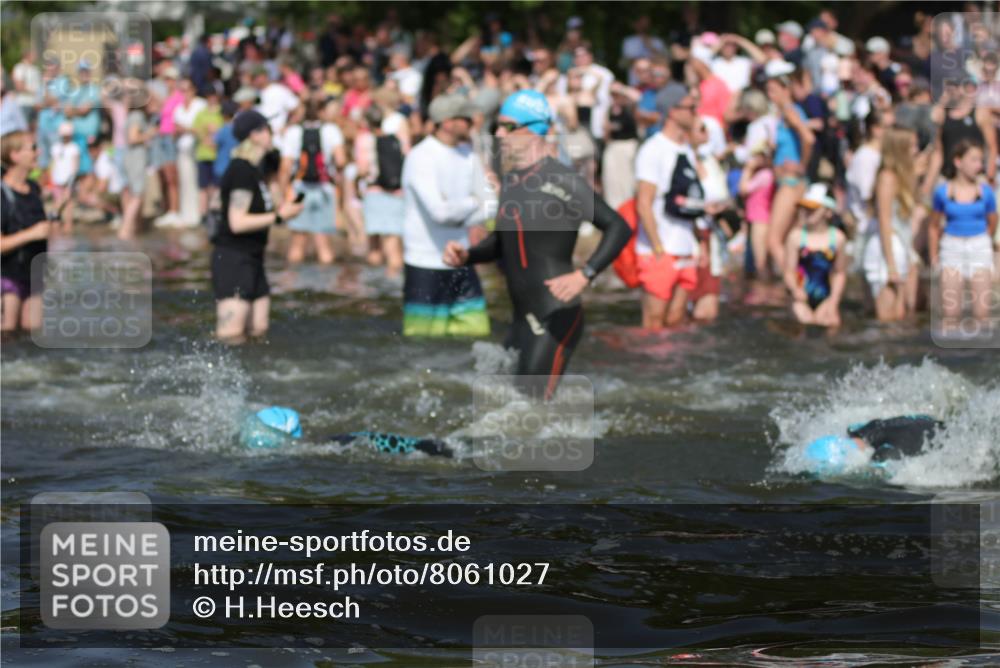 22.06.2025 - Viking Triathlon H.Heesch http://msf.ph/oto/8061027 22.06.2025 10:03:23 Schwimmen 20, 25, 34, 88, 89, 134, 163, 229, 251, 324, 332, 348, 540, 636, 660 meine-sportfotos.de