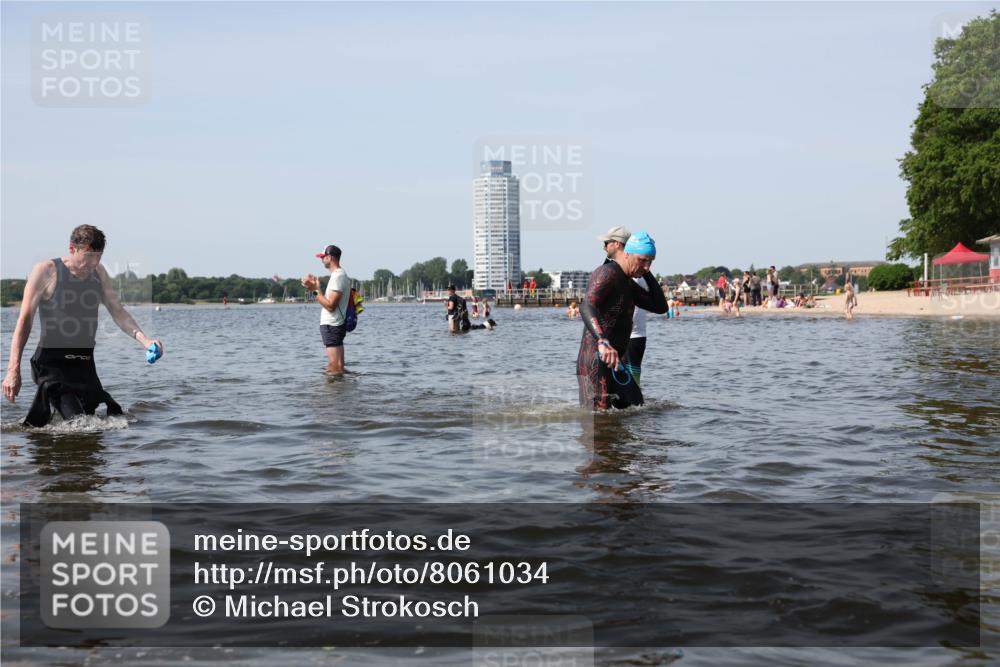 22.06.2025 - Viking Triathlon Michael Strokosch http://msf.ph/oto/8061034 22.06.2025 10:45:05 Schwimmen 39, 168, 346, 493, 503, 638, 653 meine-sportfotos.de