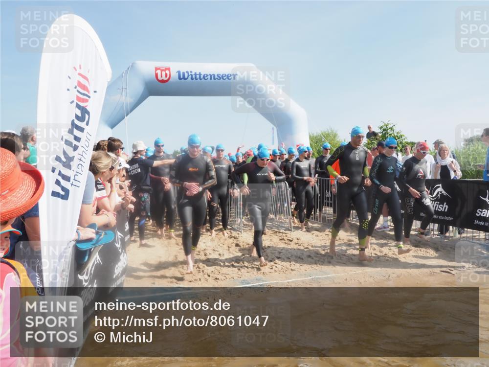 22.06.2025 - Viking Triathlon MichiJ http://msf.ph/oto/8061047 22.06.2025 10:06:27 Schwimmen 18, 24, 36, 117, 153, 168, 186, 192, 261, 298, 385, 450, 487, 535, 606 meine-sportfotos.de