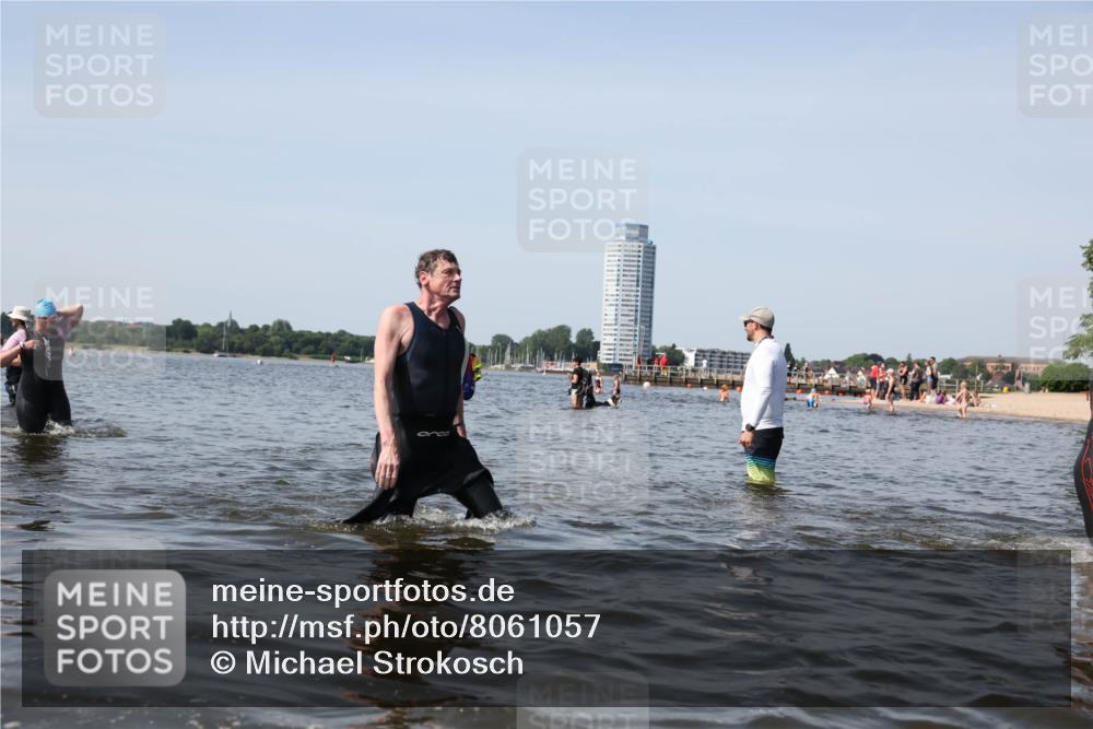 22.06.2025 - Viking Triathlon Michael Strokosch http://msf.ph/oto/8061057 22.06.2025 10:45:07 Schwimmen 39, 168, 346, 493, 503, 638 meine-sportfotos.de