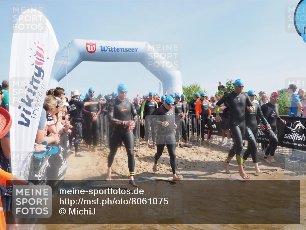 22.06.2025 - Viking Triathlon MichiJ http://msf.ph/oto/8061075 22.06.2025 10:06:27 Schwimmen 18, 24, 36, 117, 153, 168, 186, 192, 261, 298, 385, 450, 487, 535, 606 meine-sportfotos.de