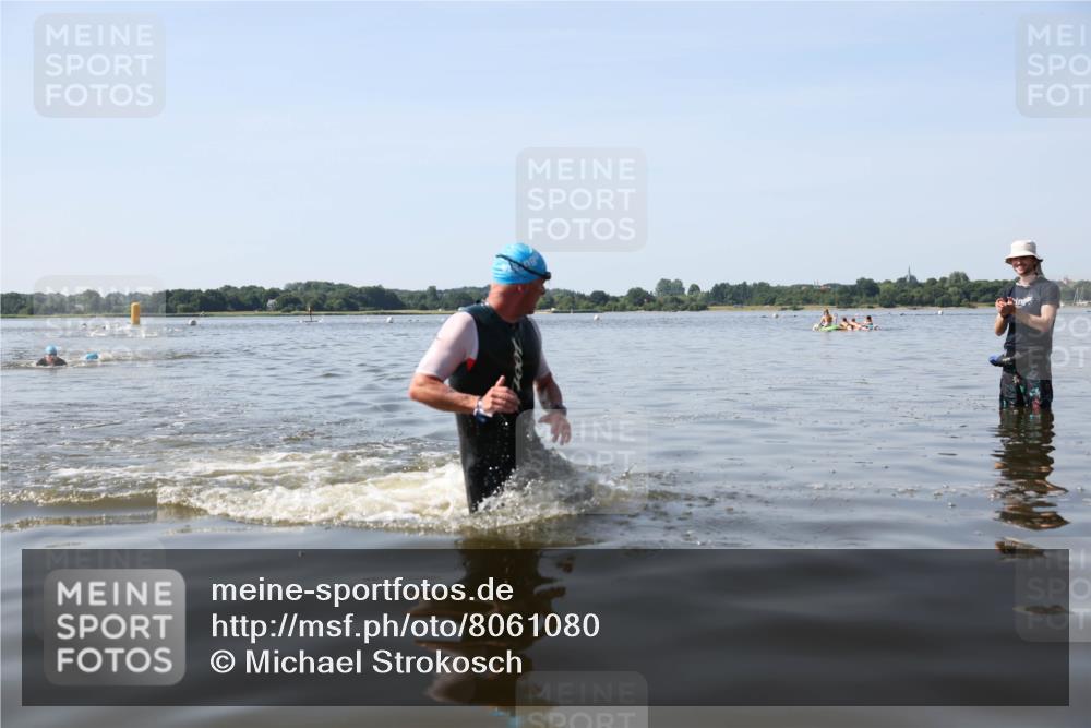 22.06.2025 - Viking Triathlon Michael Strokosch http://msf.ph/oto/8061080 22.06.2025 10:24:46 Schwimmen 329 meine-sportfotos.de