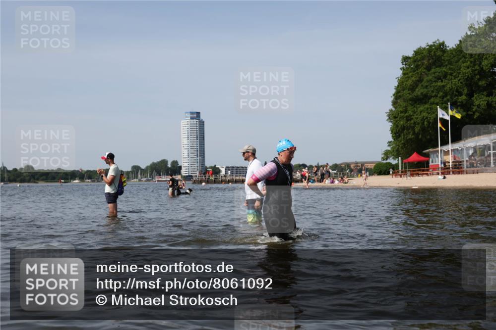 22.06.2025 - Viking Triathlon Michael Strokosch http://msf.ph/oto/8061092 22.06.2025 10:45:13 Schwimmen 68, 346, 493, 503, 605 meine-sportfotos.de