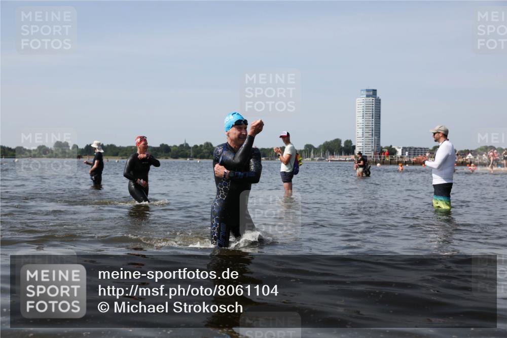 22.06.2025 - Viking Triathlon Michael Strokosch http://msf.ph/oto/8061104 22.06.2025 10:45:18 Schwimmen 68, 102, 108, 346, 493, 503, 605 meine-sportfotos.de