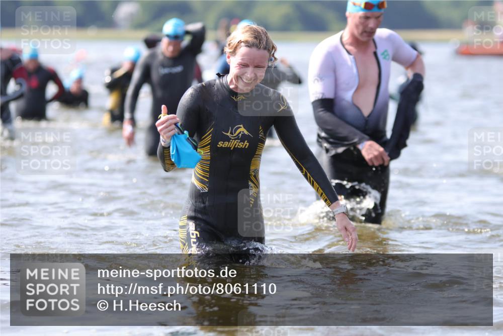 22.06.2025 - Viking Triathlon H.Heesch http://msf.ph/oto/8061110 22.06.2025 10:39:08 Schwimmen 79, 83, 148, 181, 182, 185, 195, 238, 276, 295, 351, 386, 408, 416, 451, 536, 654 meine-sportfotos.de