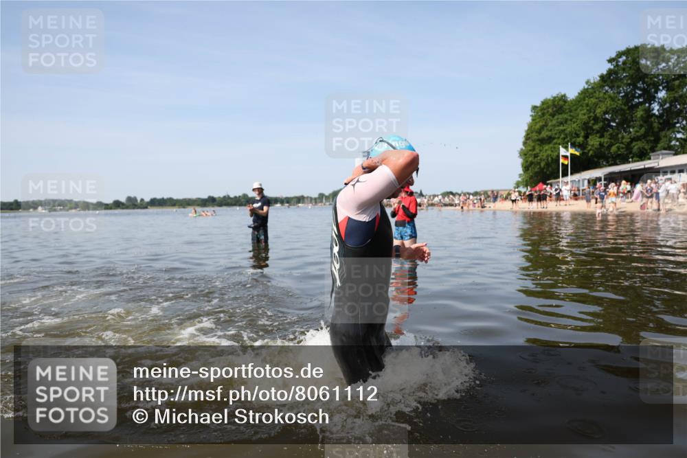 22.06.2025 - Viking Triathlon Michael Strokosch http://msf.ph/oto/8061112 22.06.2025 10:24:49 Schwimmen 4, 329 meine-sportfotos.de