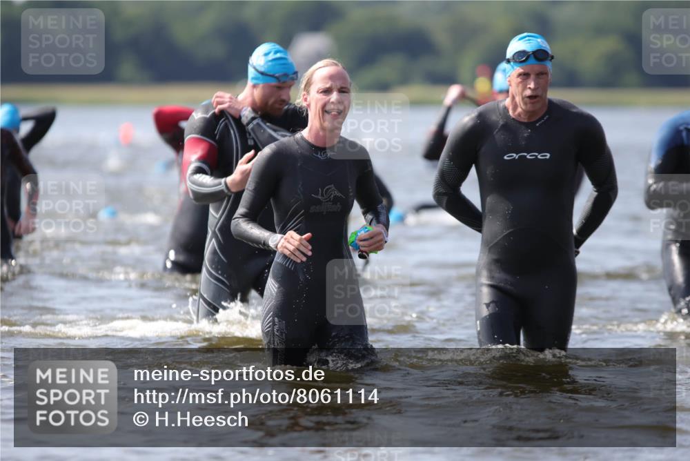 22.06.2025 - Viking Triathlon H.Heesch http://msf.ph/oto/8061114 22.06.2025 10:39:11 Schwimmen 79, 83, 148, 181, 182, 195, 238, 276, 295, 324, 351, 386, 451, 474, 536, 654 meine-sportfotos.de