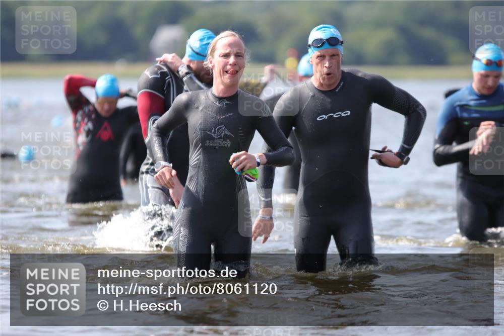 22.06.2025 - Viking Triathlon H.Heesch http://msf.ph/oto/8061120 22.06.2025 10:39:12 Schwimmen 79, 83, 148, 181, 182, 195, 238, 276, 295, 298, 324, 351, 386, 451, 474, 536, 654 meine-sportfotos.de