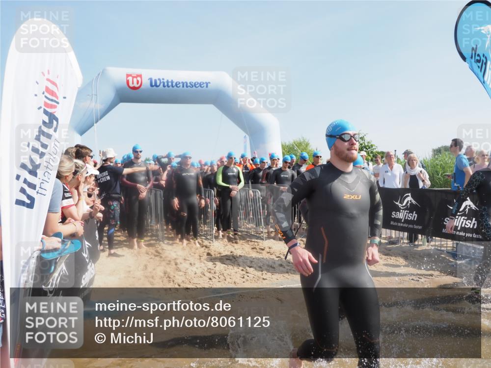 22.06.2025 - Viking Triathlon MichiJ http://msf.ph/oto/8061125 22.06.2025 10:06:28 Schwimmen 18, 24, 36, 117, 153, 168, 186, 192, 261, 298, 385, 450, 487, 535, 606 meine-sportfotos.de