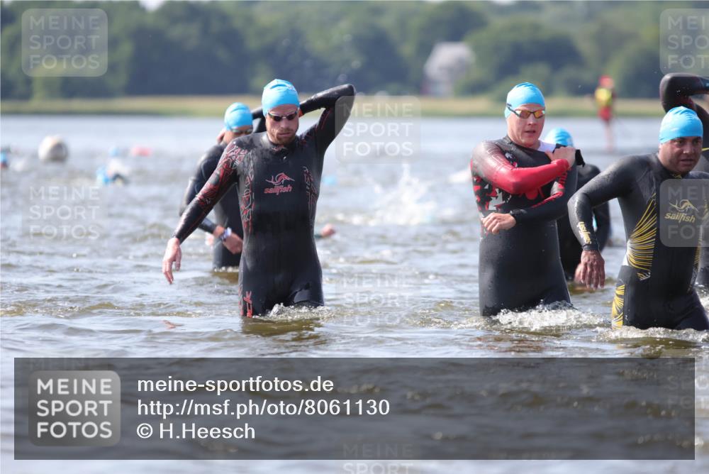 22.06.2025 - Viking Triathlon H.Heesch http://msf.ph/oto/8061130 22.06.2025 10:39:15 Schwimmen 79, 83, 117, 150, 182, 195, 238, 276, 295, 298, 324, 351, 386, 474, 536, 654 meine-sportfotos.de