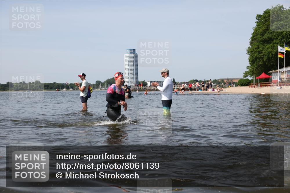 22.06.2025 - Viking Triathlon Michael Strokosch http://msf.ph/oto/8061139 22.06.2025 10:45:21 Schwimmen 68, 102, 108, 346, 503, 605 meine-sportfotos.de