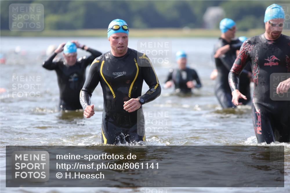 22.06.2025 - Viking Triathlon H.Heesch http://msf.ph/oto/8061141 22.06.2025 10:39:20 Schwimmen 83, 93, 117, 138, 150, 182, 195, 238, 276, 295, 298, 324, 337, 386, 474, 529, 536 meine-sportfotos.de