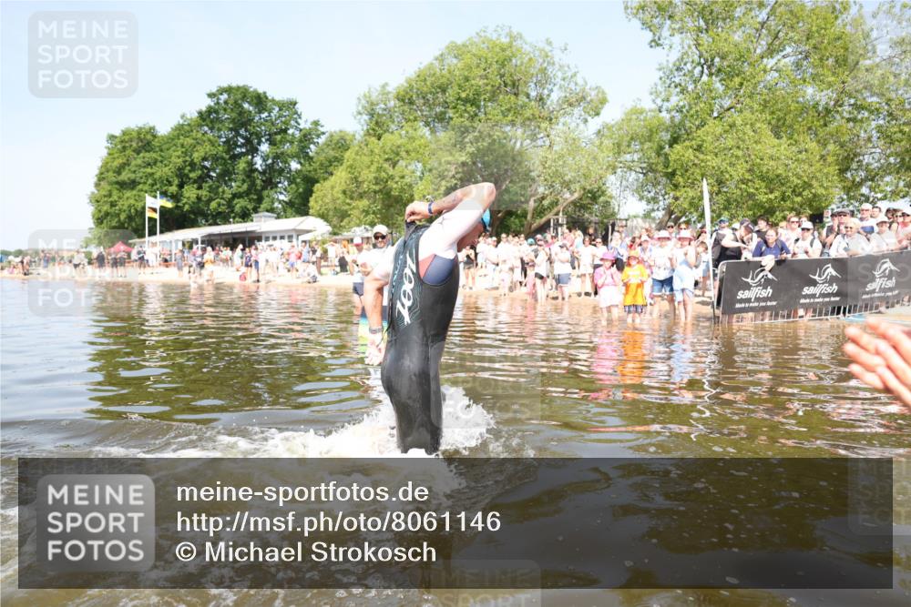 22.06.2025 - Viking Triathlon Michael Strokosch http://msf.ph/oto/8061146 22.06.2025 10:24:51 Schwimmen 4, 329, 521 meine-sportfotos.de