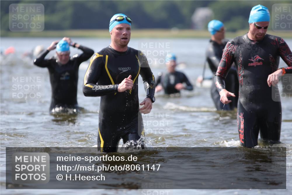 22.06.2025 - Viking Triathlon H.Heesch http://msf.ph/oto/8061147 22.06.2025 10:39:20 Schwimmen 83, 93, 117, 138, 150, 182, 195, 238, 276, 295, 298, 324, 337, 386, 474, 529, 536 meine-sportfotos.de
