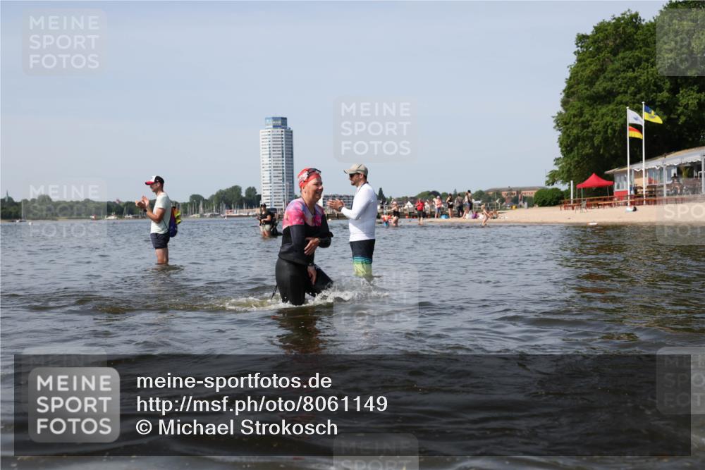 22.06.2025 - Viking Triathlon Michael Strokosch http://msf.ph/oto/8061149 22.06.2025 10:45:22 Schwimmen 68, 102, 108, 503, 605 meine-sportfotos.de